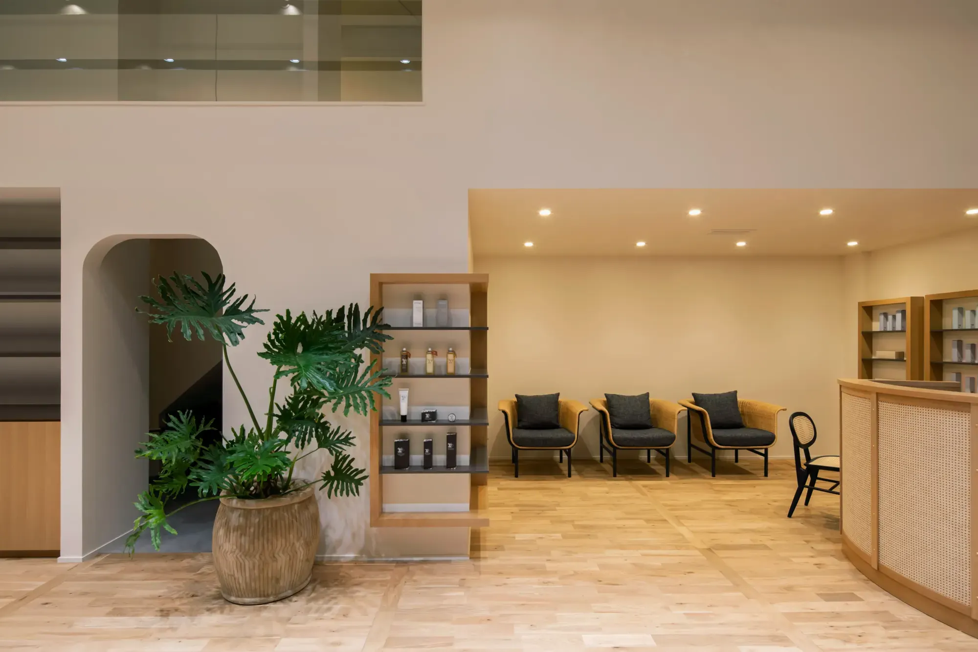 AMOR interior