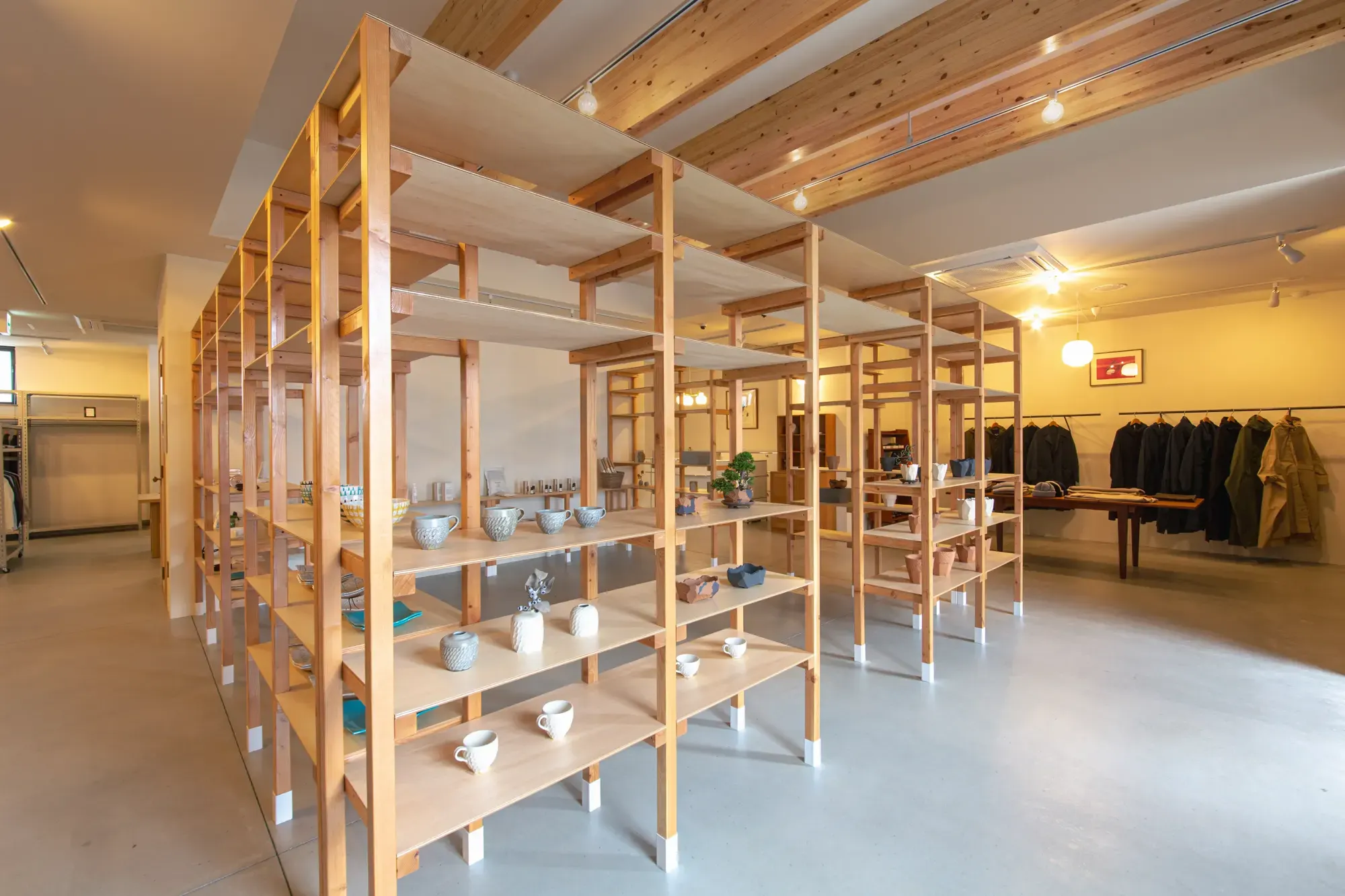 Higana bldg. interior