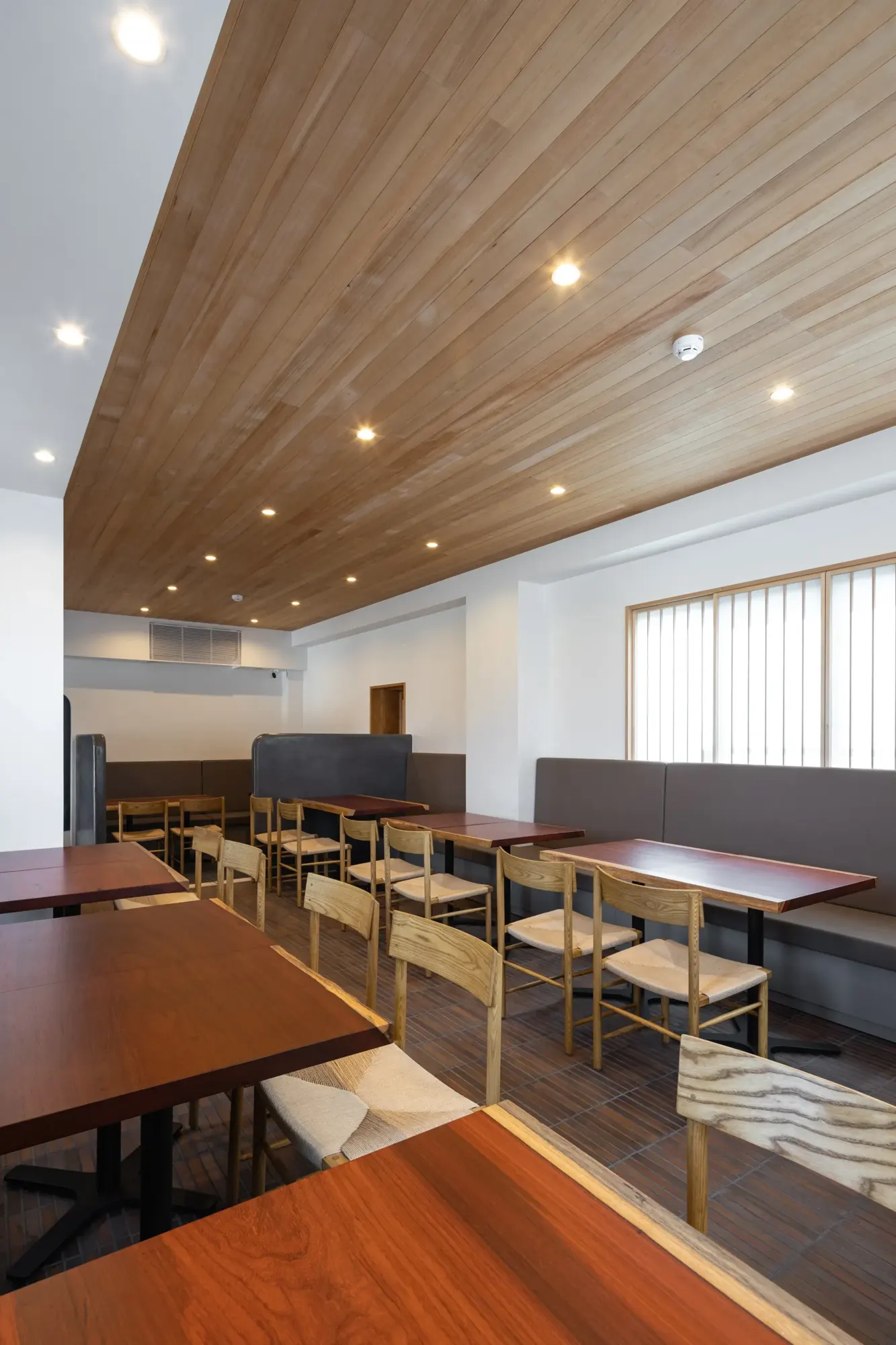 しまごん interior