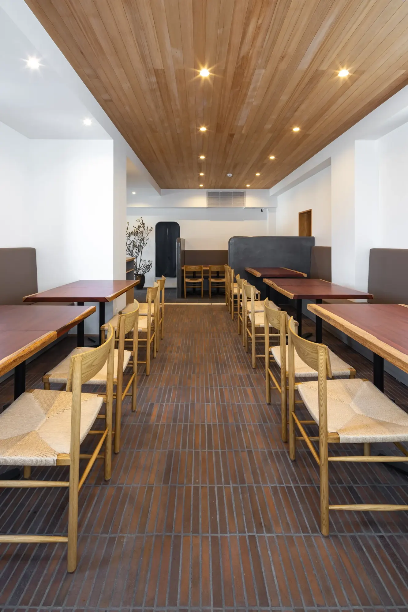 しまごん interior